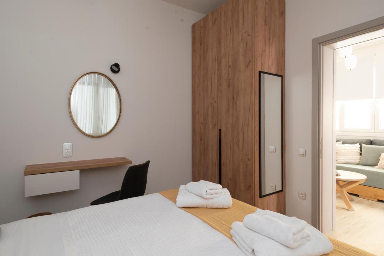 Camara Luxury Apartments Pylos Exterior foto